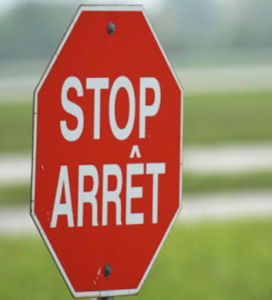 Panneau "Stop-arrêt", en bilingue français-anglais